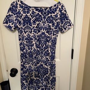 Blue and Off White Damask Printed Fitted Maternity Dress - Size S